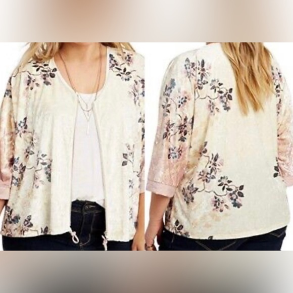 Maurices Tops - Maurices floral zip up kimono jacket